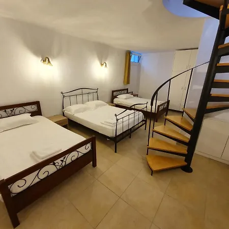 Sahas * Mykonos Town